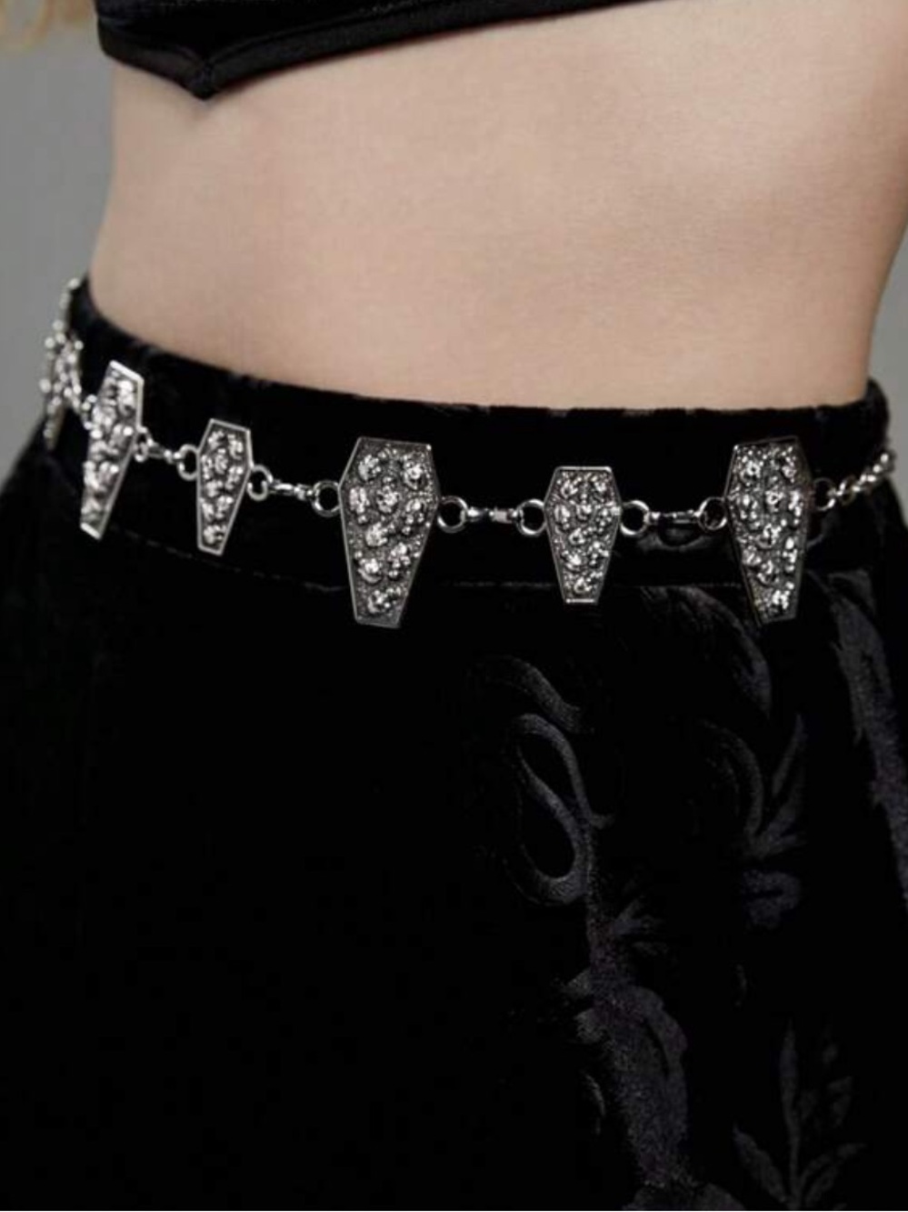 Silver Coffin and Skull Chain Belt MEW 🏷️